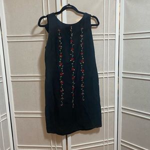 Black rose embroidered casual corner dress 6
